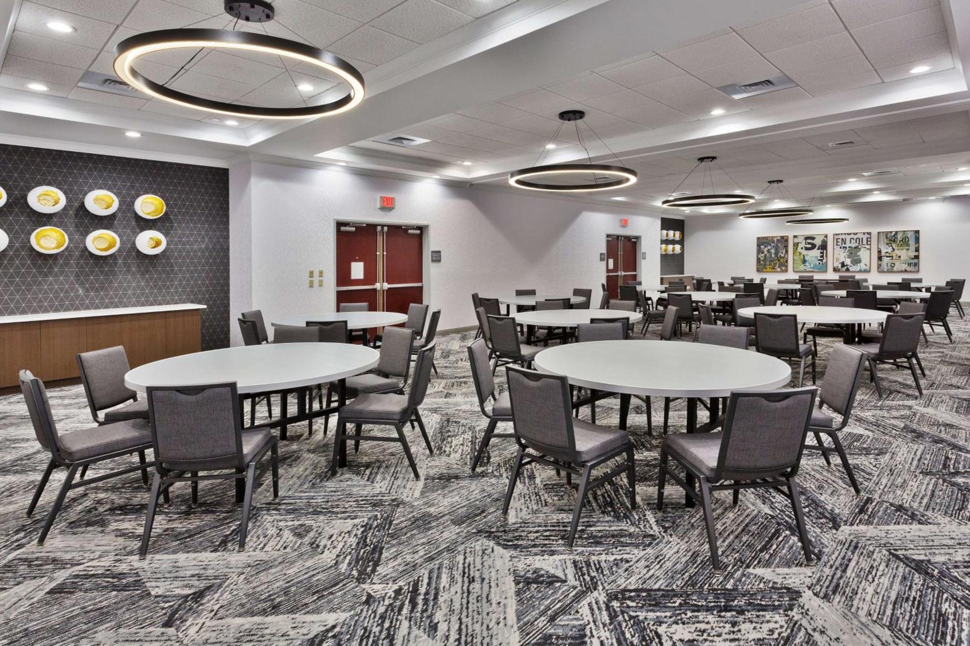 Doubletree By Hilton Dothan, Al Exterior photo